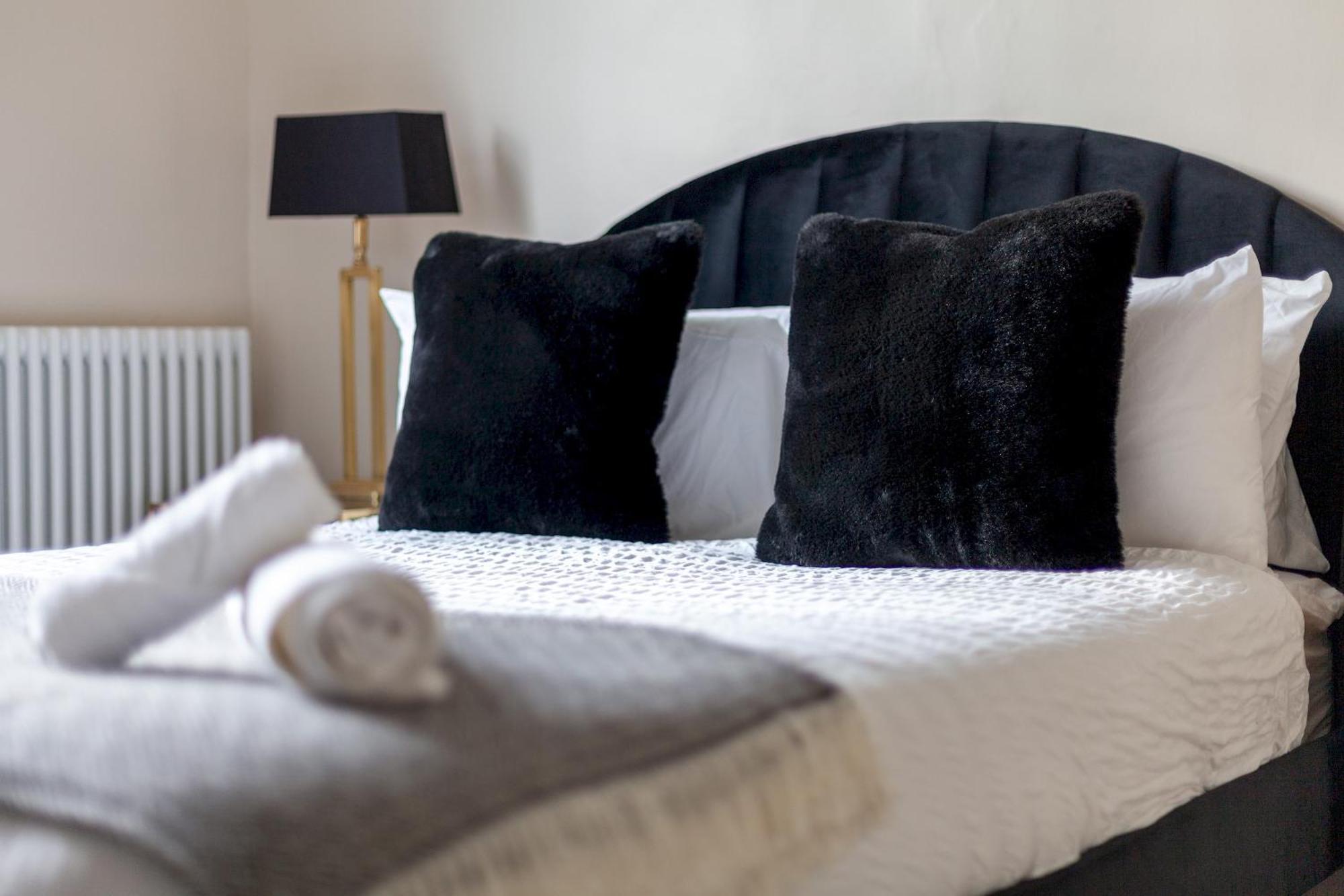 The New Cross Premier Rooms Londra Esterno foto