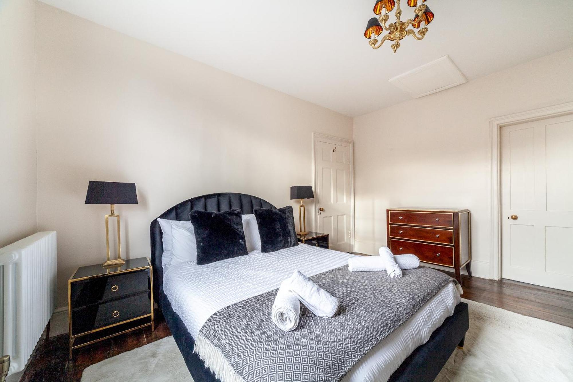 The New Cross Premier Rooms Londra Esterno foto